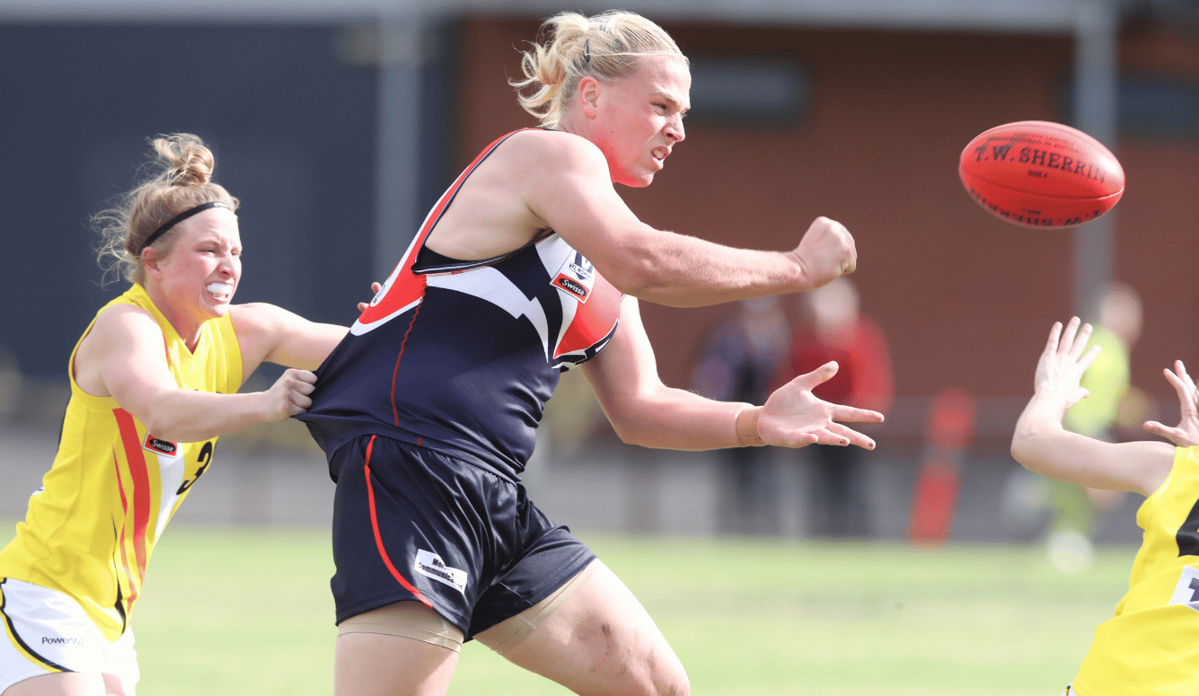 Hannah Mouncey is considerably larger than other female players. 