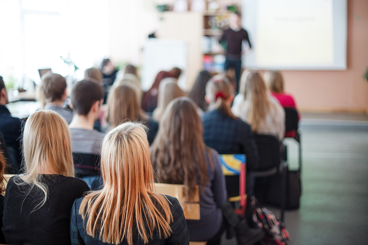 I’m a Male Teacher Surrounded by Women. But Please Don’t Call Me a Victim of Sexism